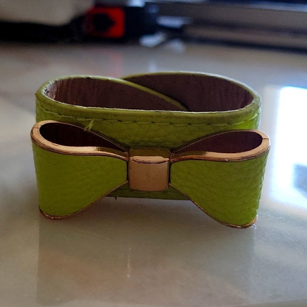 Faux Leather Bow Bracelet Lime Green - Picture 4 of 4